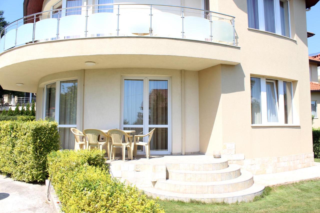 Complex Pika Hotel Golden Sands Ngoại thất bức ảnh