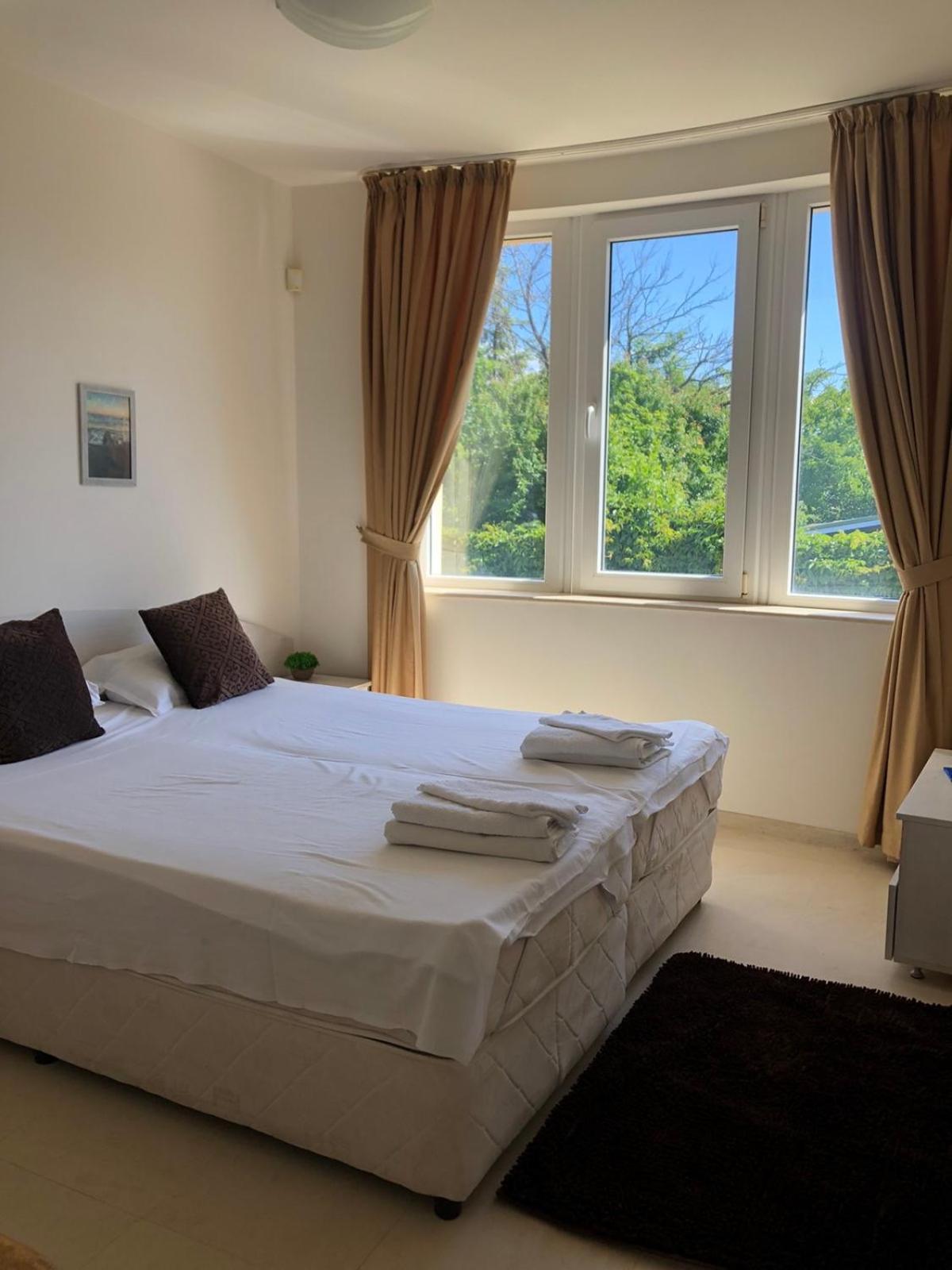 Complex Pika Hotel Golden Sands Ngoại thất bức ảnh