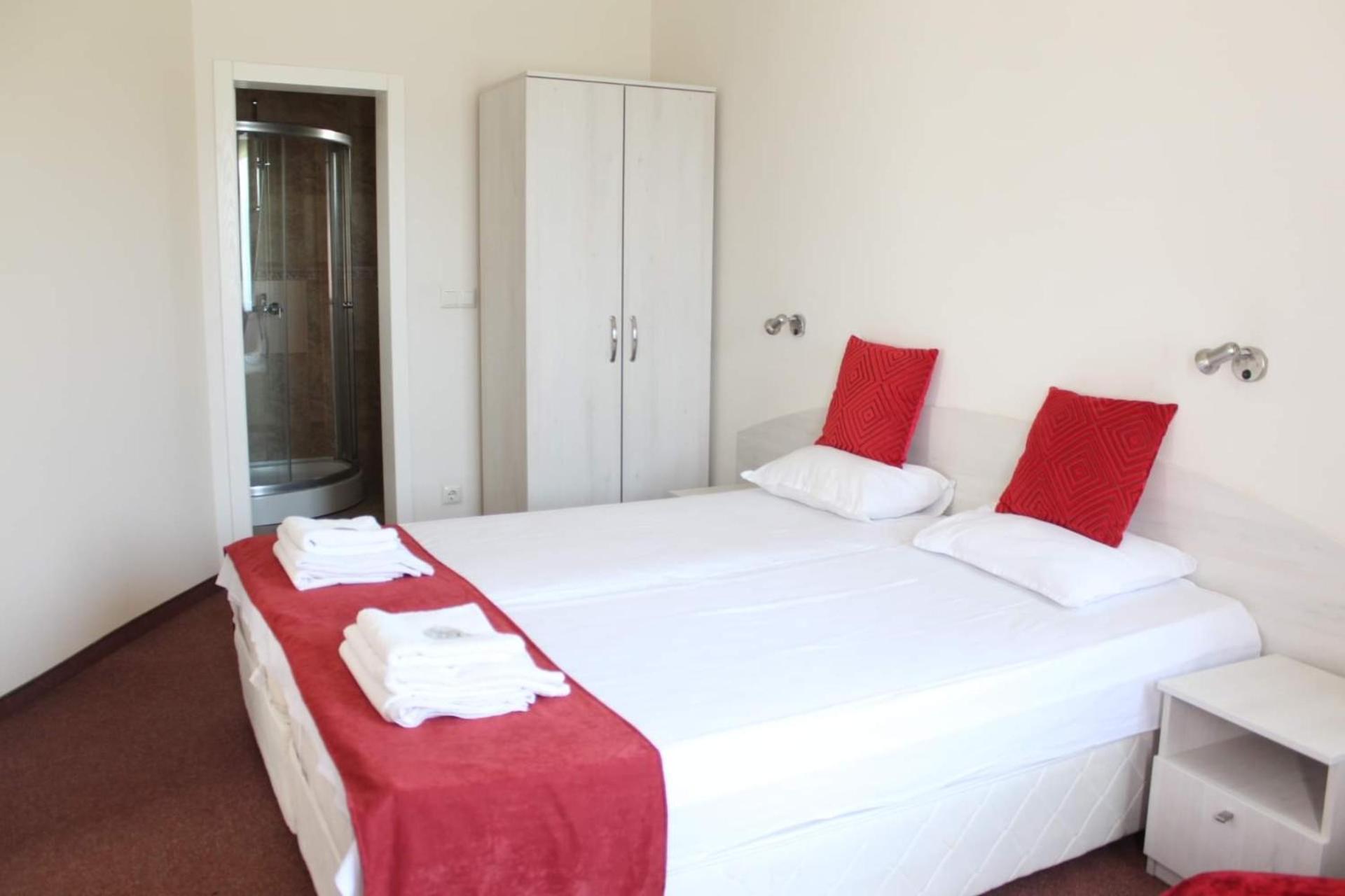 Complex Pika Hotel Golden Sands Phòng bức ảnh